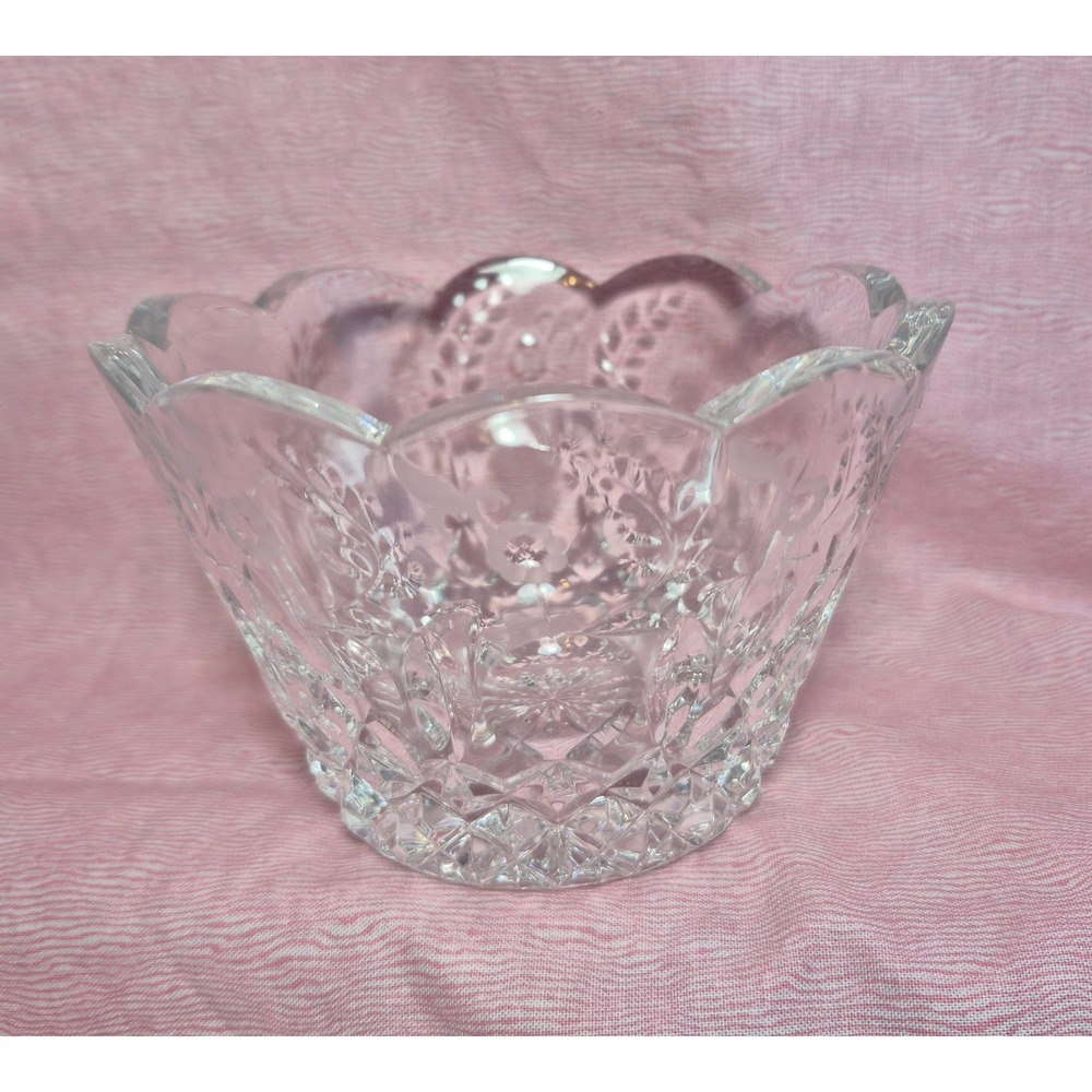 Rogaska Crystal GALLIA Scalloped Small Bowl EXC 4 7/8" Floral